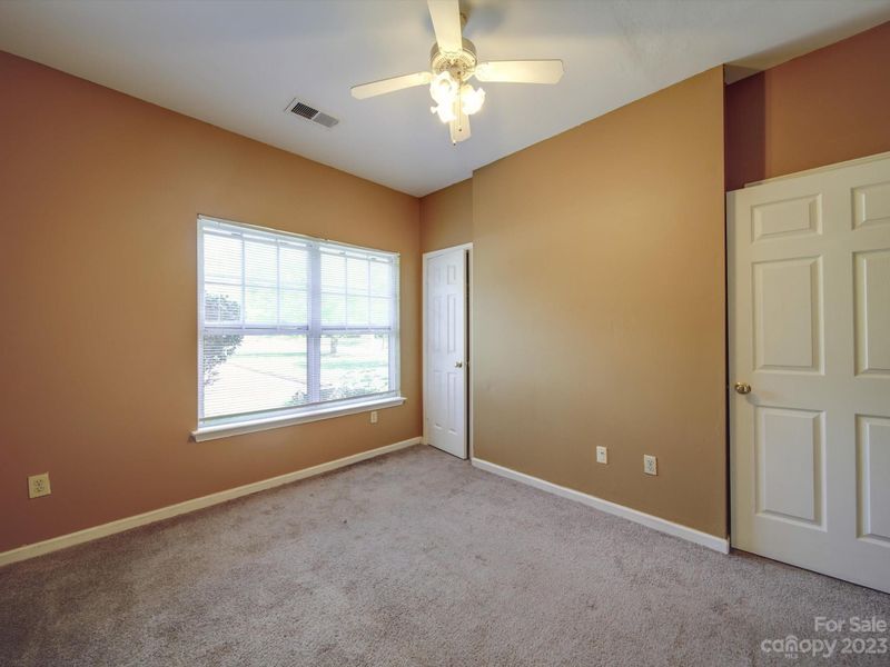 2552 Carya Pond Ln, Charlotte, NC 28212