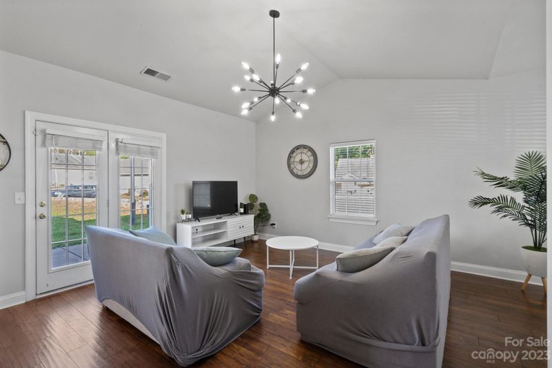 4820 Water Ct, Charlotte, NC 28269
