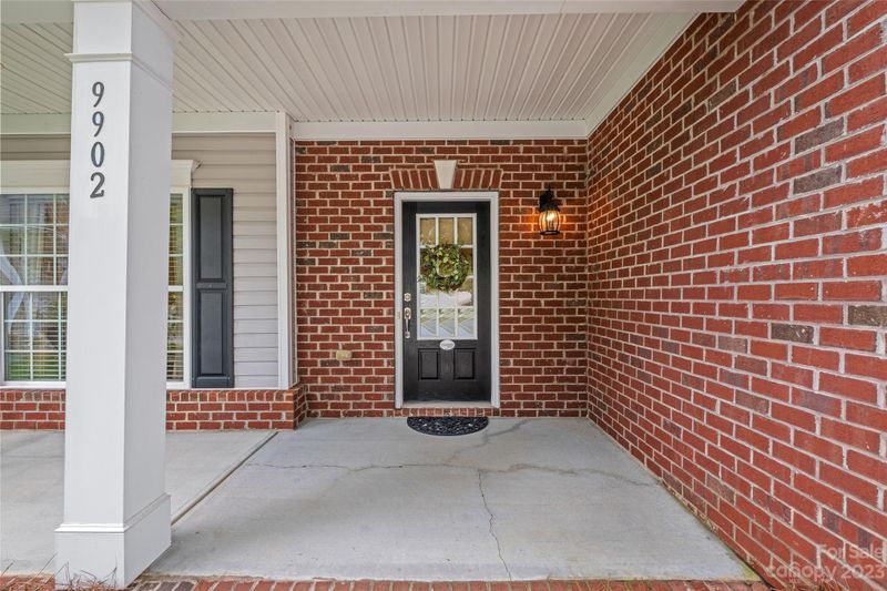 9902 Barrands Ln, Charlotte, NC 28278