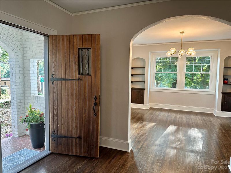 26 5th Ave NW, Hickory, NC 28601