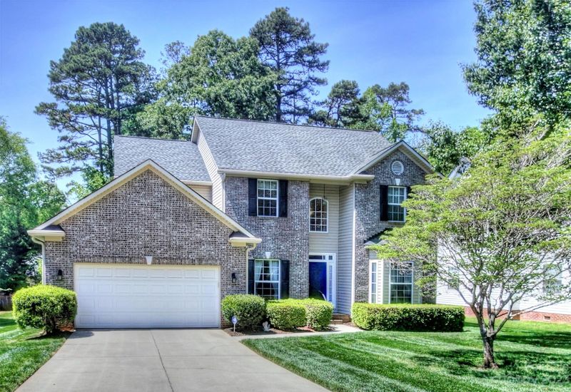 2323 Tory Oak Pl, Matthews, NC 28105