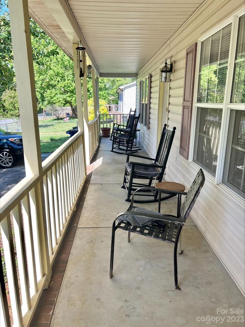 608 3rd Street Pl SW, Conover, NC 28613