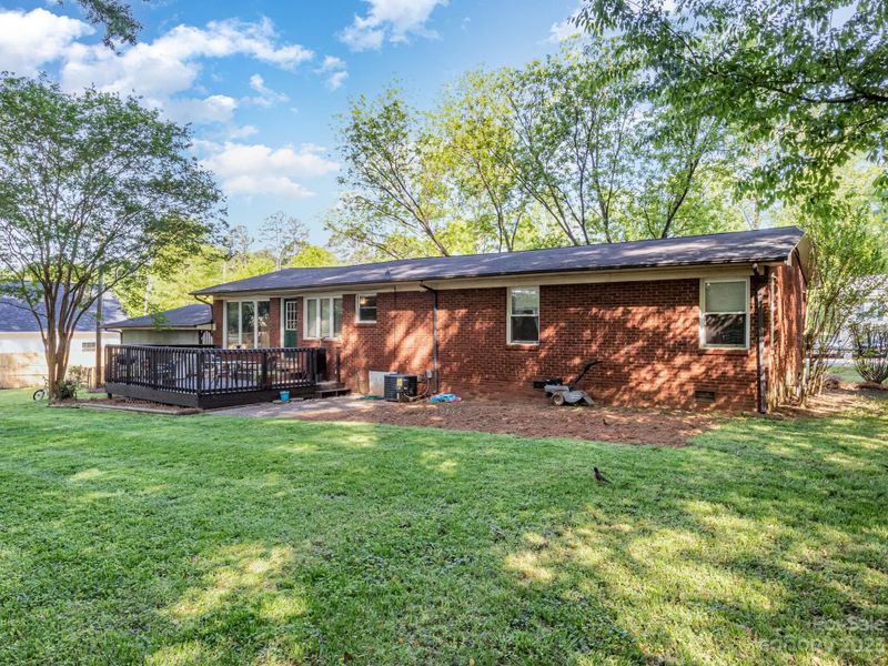 501 Dawn Cir, Charlotte, NC 28213