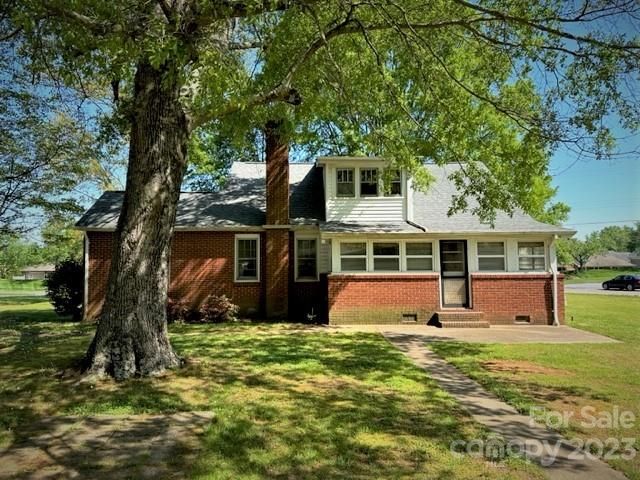3105 16th St NE, Hickory, NC 28601