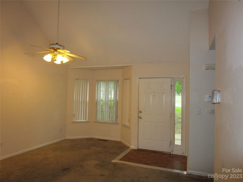 5712 Glenhill Ct, Charlotte, NC 28208