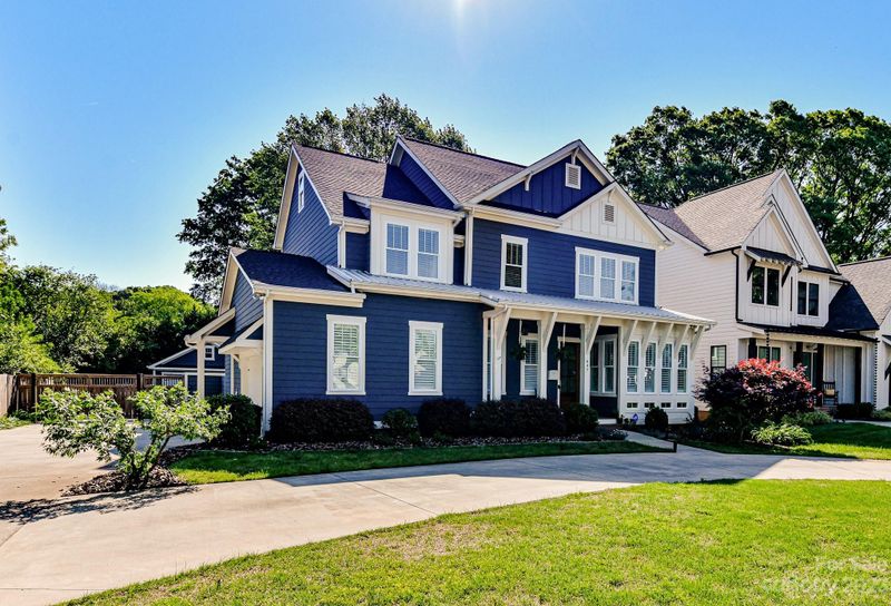 647 Marsh Rd, Charlotte, NC 28209