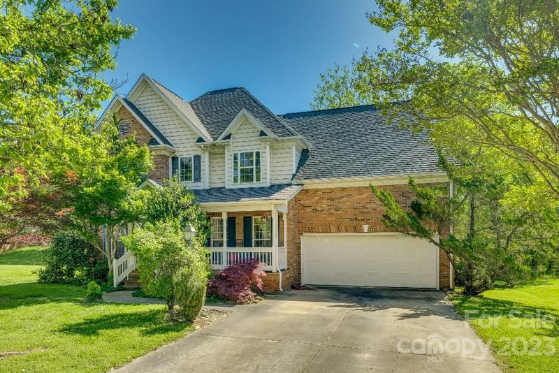 8022 Stevens Mill Rd, Matthews, NC 28104
