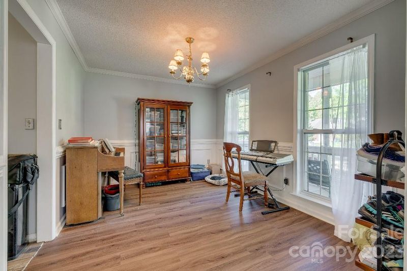 8022 Stevens Mill Rd, Matthews, NC 28104