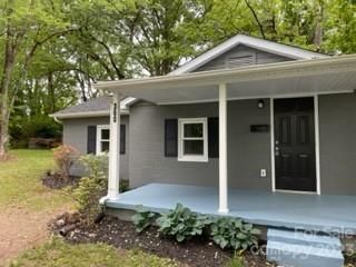 360 16th Ave, Hickory, NC 28601