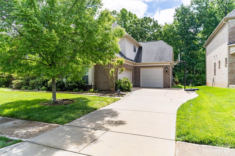 10600 Kristens Mare Dr, Charlotte, NC 28277