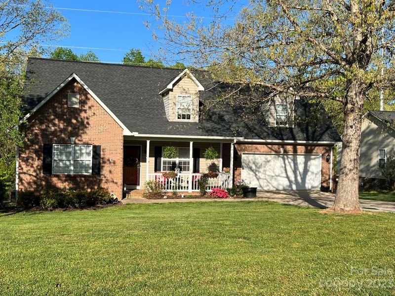 3342 Overbrook Dr, Conover, NC 28613