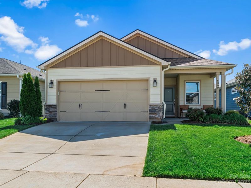 6300 Raven Rock Dr, Denver, NC 28037