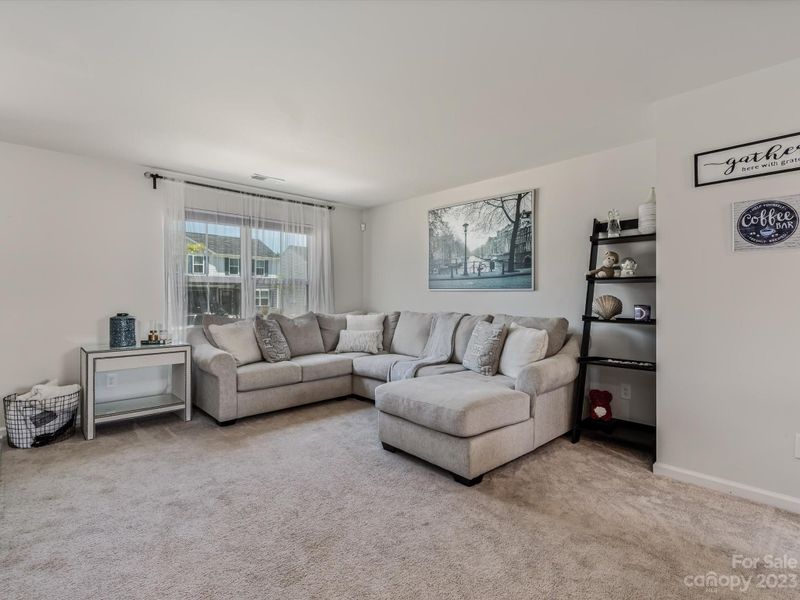8022 Bruce St, Charlotte, NC 28215