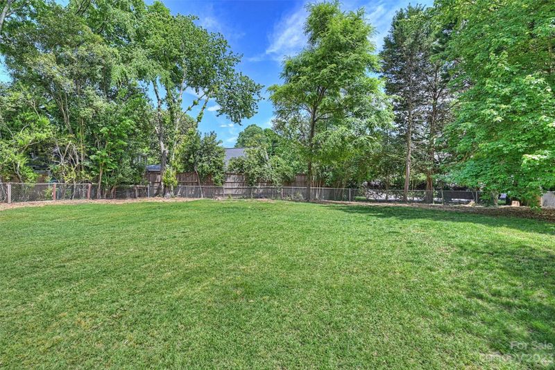 3911 Glenfall Ave, Charlotte, NC 28210
