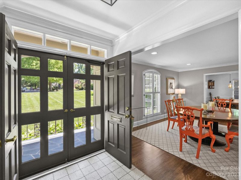 3526 Barclay Downs Dr, Charlotte, NC 28209