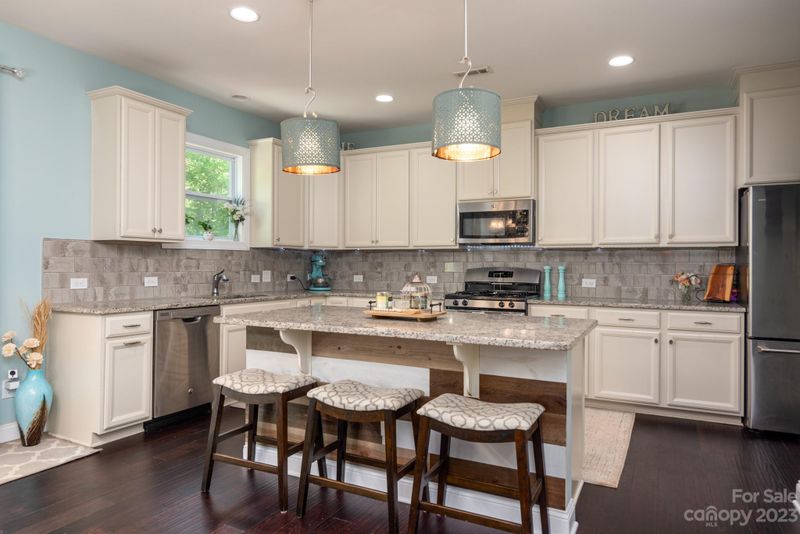150 Clear Springs Rd, Mooresville, NC 28115