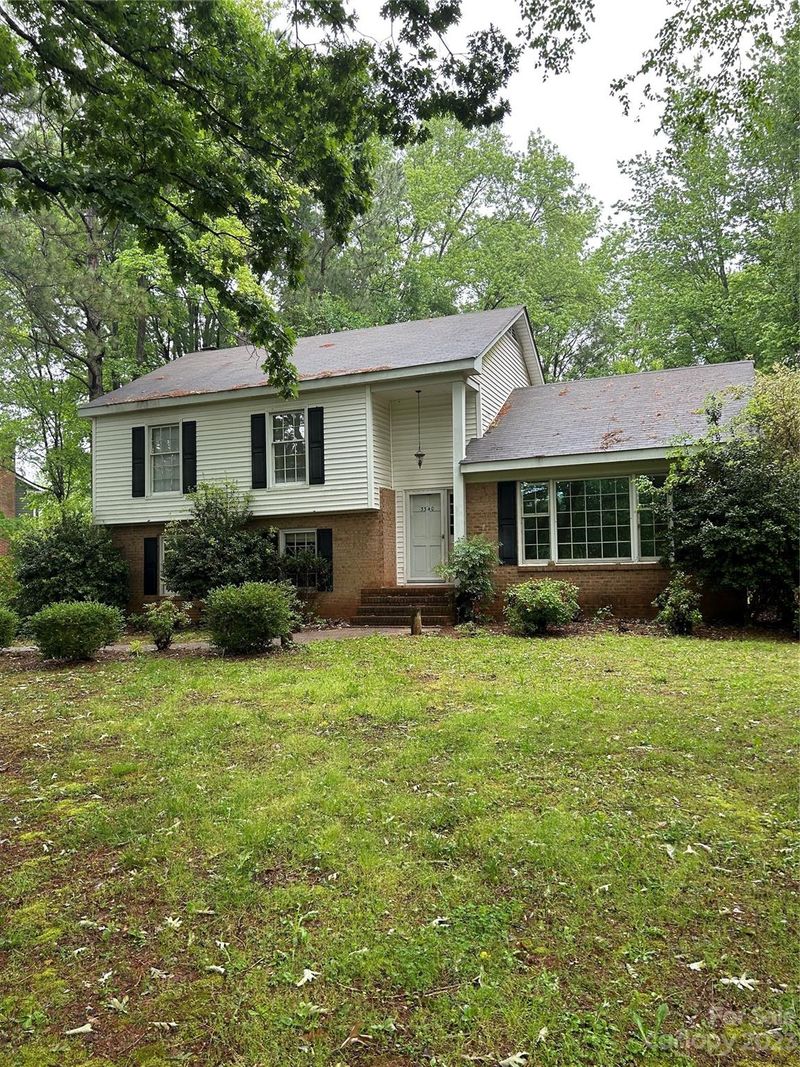 3340 Tracelake Dr, Matthews, NC 28105