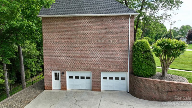 4103 Arrowhead Dr NE, Hickory, NC 28601