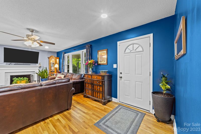 829 W Garrison Blvd, Gastonia, NC 28052