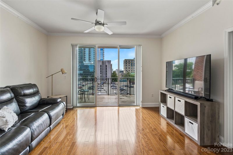 300 W 5th St #523, Charlotte, NC 28202