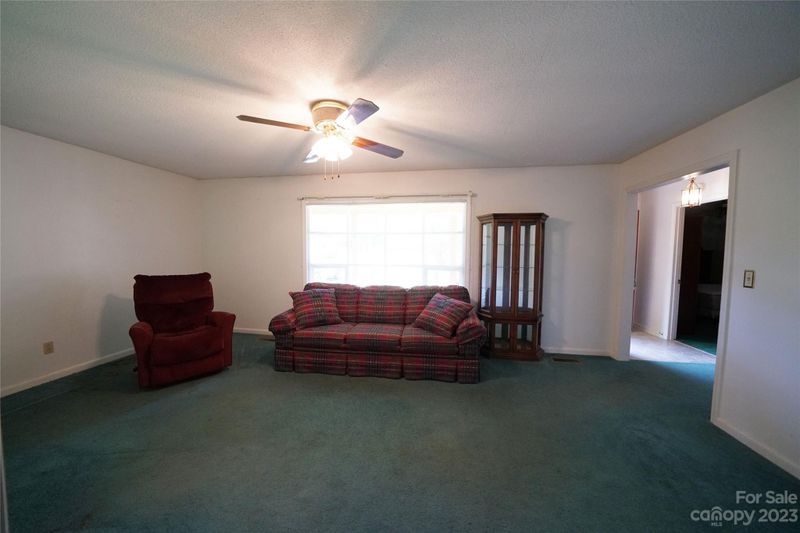 726 Upper Spencer Mountain Rd, Stanley, NC 28164
