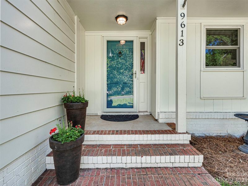 9613 Watergate Rd, Charlotte, NC 28270