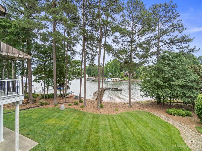 2548 Penngate Dr, Sherrills Ford, NC 28673