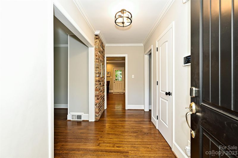 6301 Cedar Croft Dr, Charlotte, NC 28226