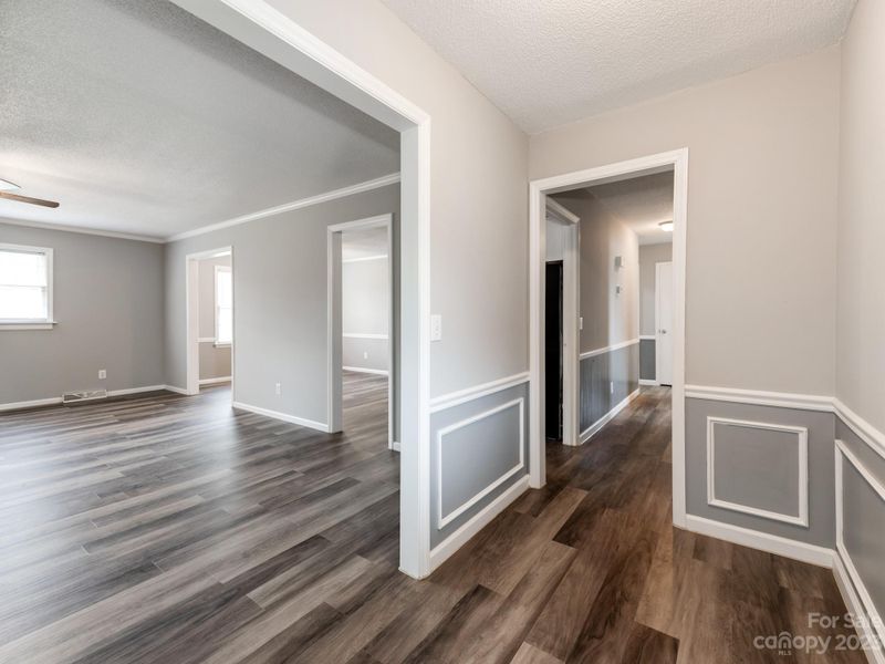 606 Cedar Dr, Dallas, NC 28034