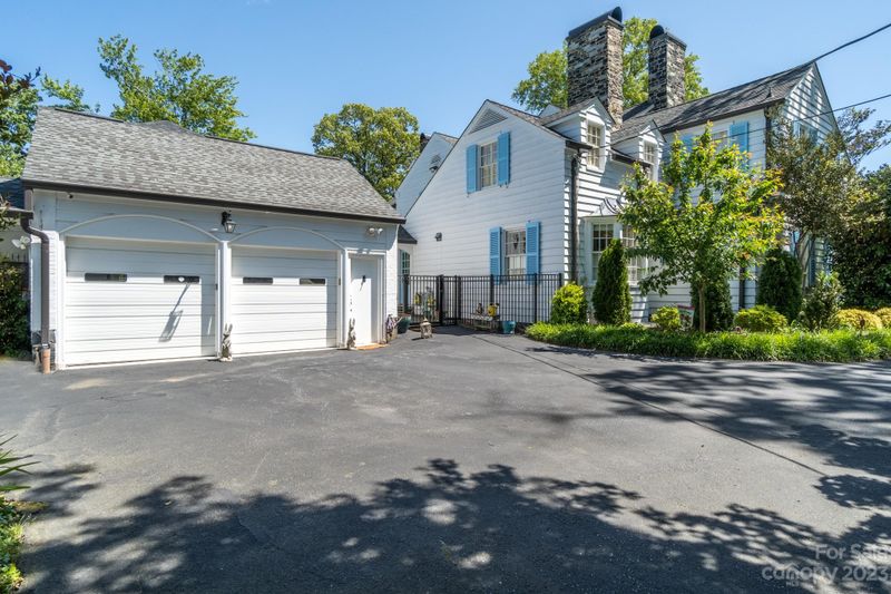 539 North Center St, Hickory, NC 28601