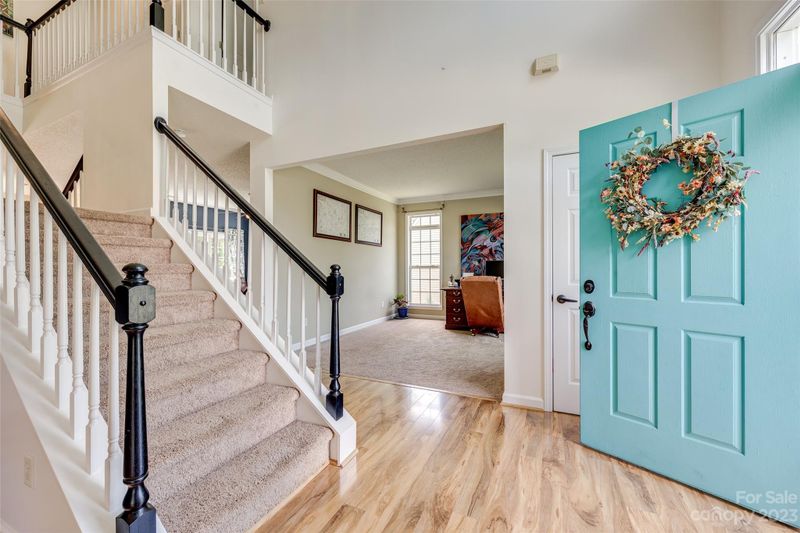 2832 Bumble Bee Dr, Matthews, NC 28105