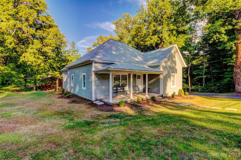 207 Dixie St, Cherryville, NC 28021