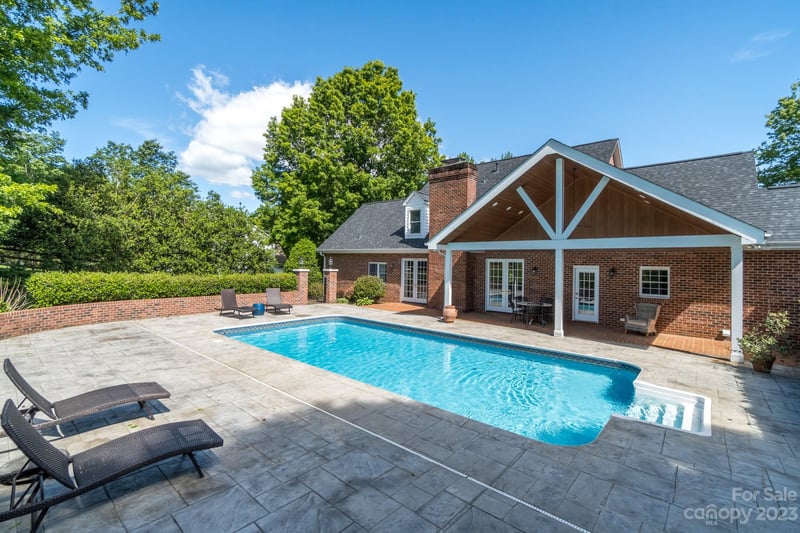 3175 Stonesthrow Dr, Newton, NC 28658