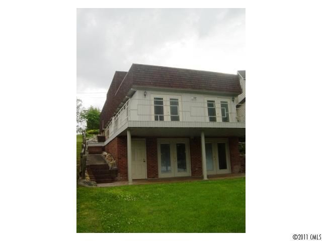 4132 NW 6th St, Hickory, NC 28601