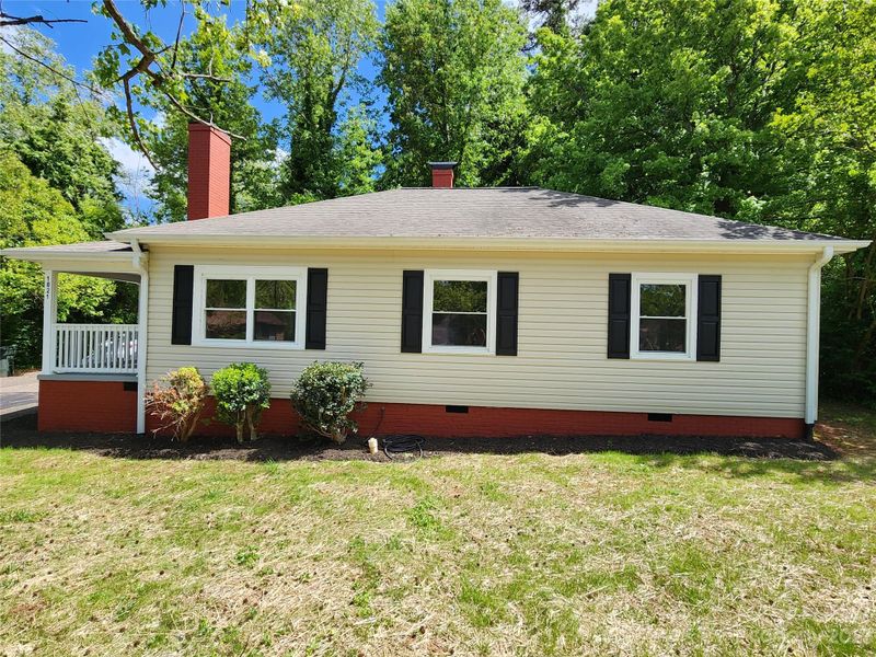 1021 14th Ave NW, Hickory, NC 28601