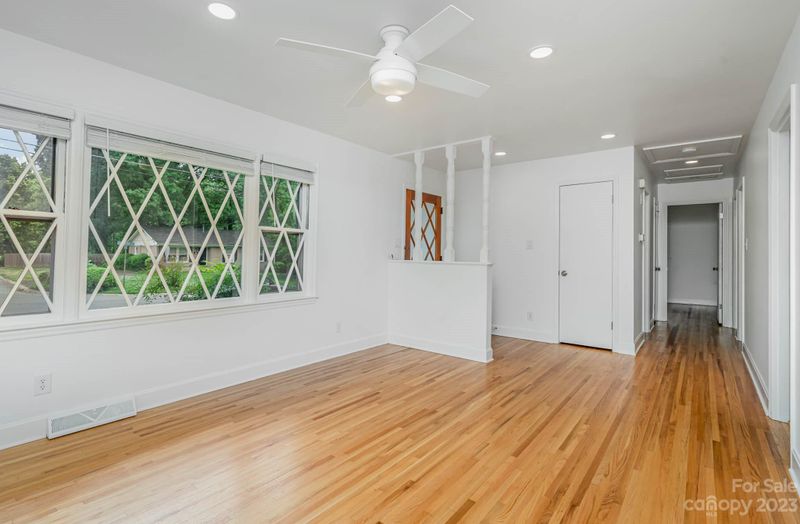 1420 Edgewater Dr, Charlotte, NC 28210