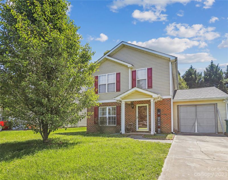 1143 Stonehenge Ln, Charlotte, NC 28216