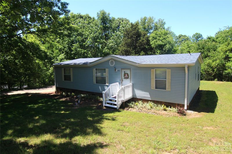 6012 Vanderhorst Dr, Concord, NC 28025