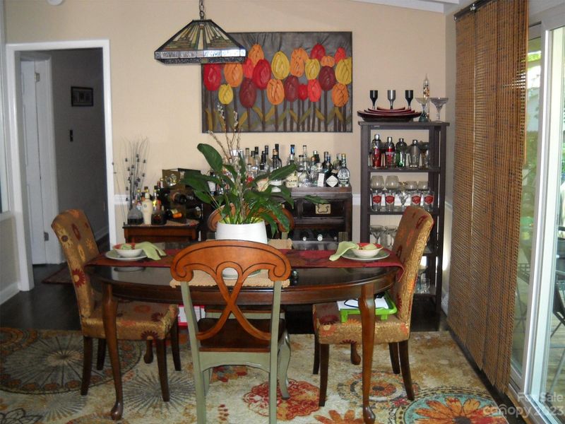 3852 Moultrie St, Charlotte, NC 28209