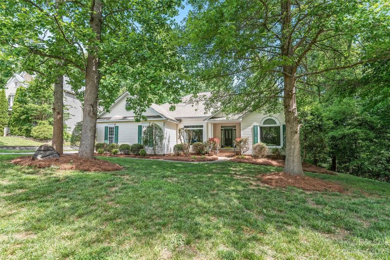 1718 Turning Leaf Ct, Charlotte, NC 28262