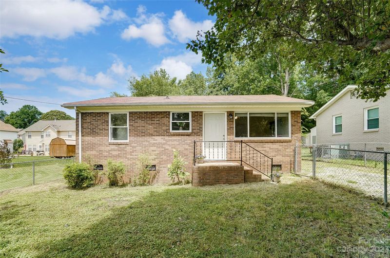 2558 Amber Crest Dr, Gastonia, NC 28052
