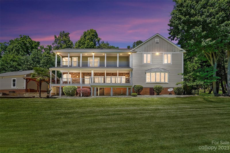 2055 Driftwood Cir, Fort Mill, SC 29708