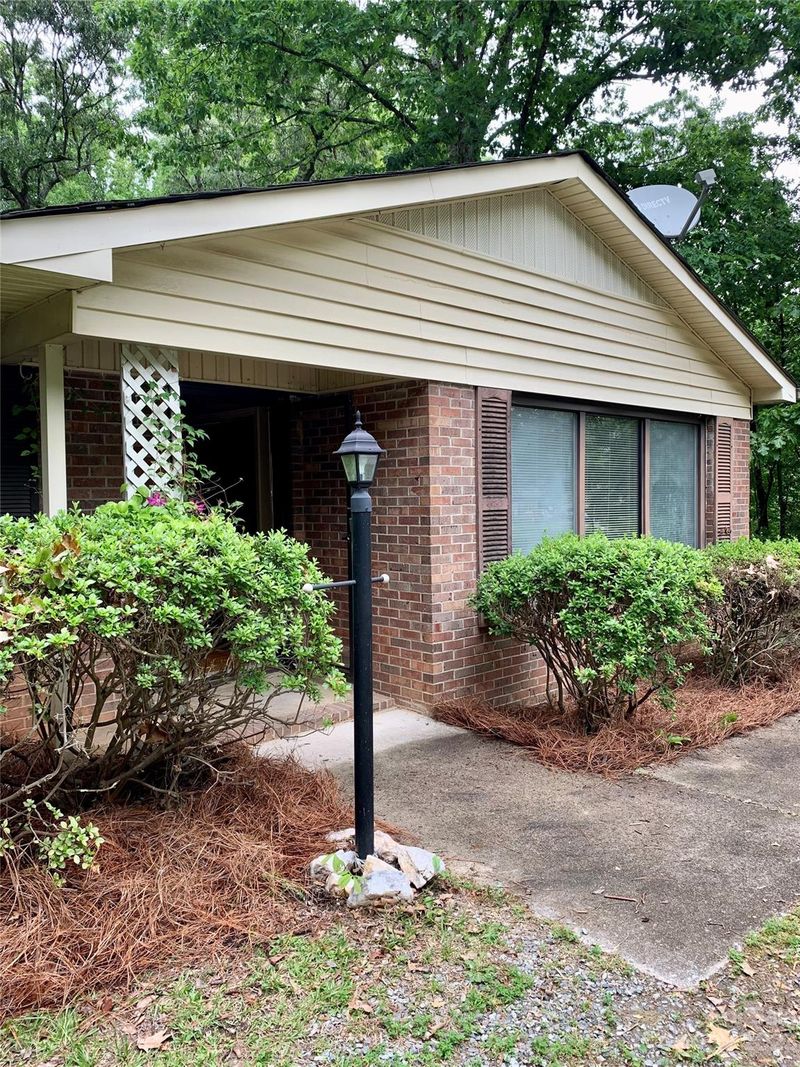 1924 Normandy Rd, Kannapolis, NC 28081