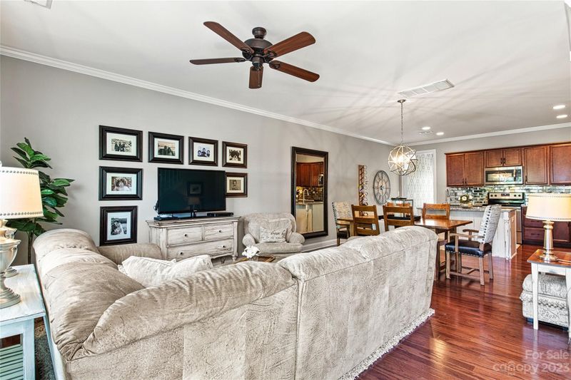 2506 Gallery Dr, Denver, NC 28037