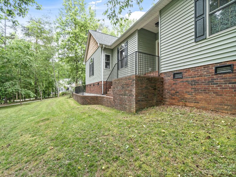 1062 Walter Dr, Lincolnton, NC 28092