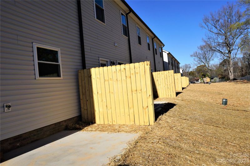 1056 Mclain Rd, Kannapolis, NC 28083
