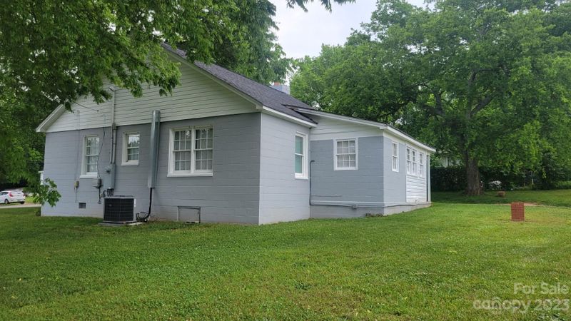 904 Catawba St, Lincolnton, NC 28092