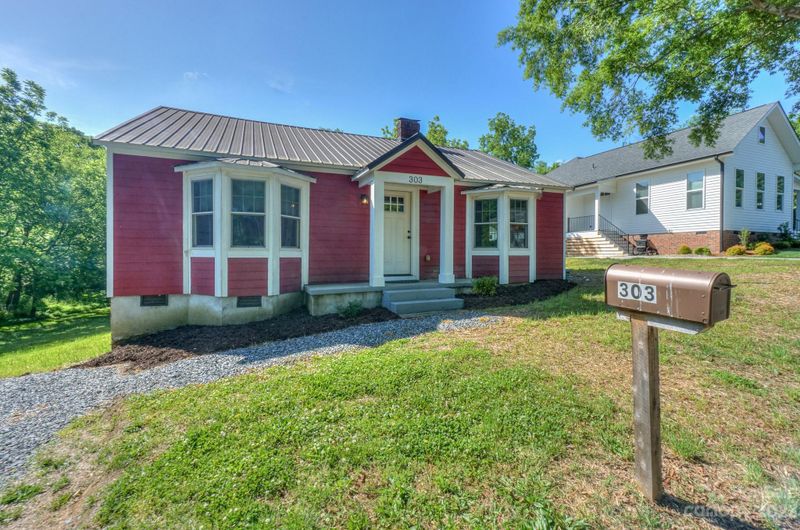 303 Houston St, Davidson, NC 28036