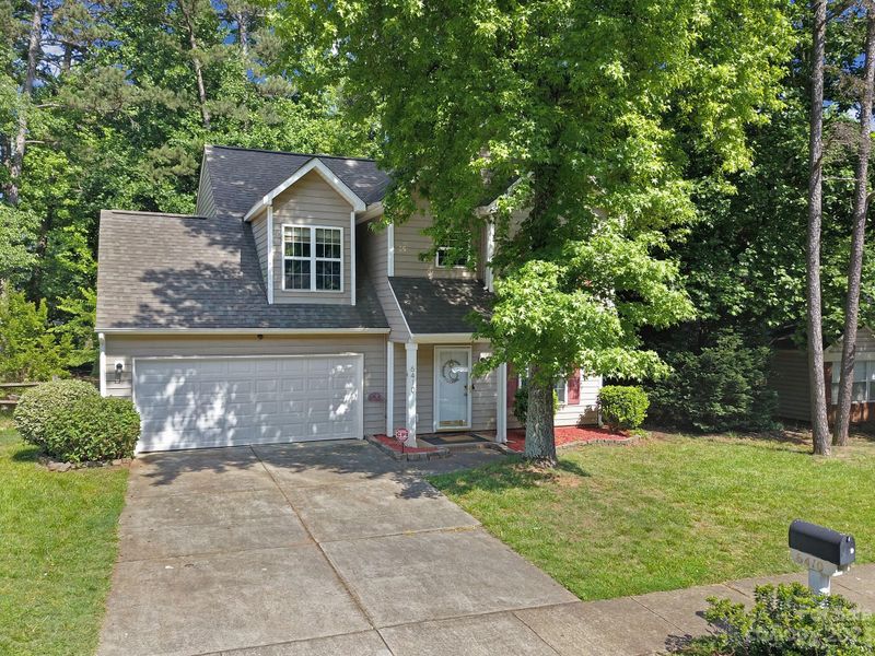 6410 Forest Pond Dr, Charlotte, NC 28262