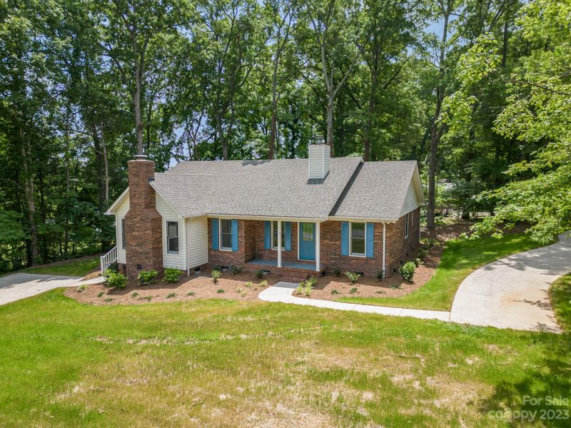 202 Oakley Dr, Harrisburg, NC 28075
